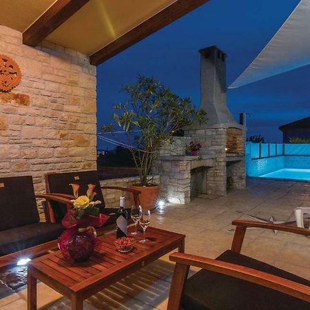 Luxury Apartment Alba With Pool Канфанар Экстерьер фото