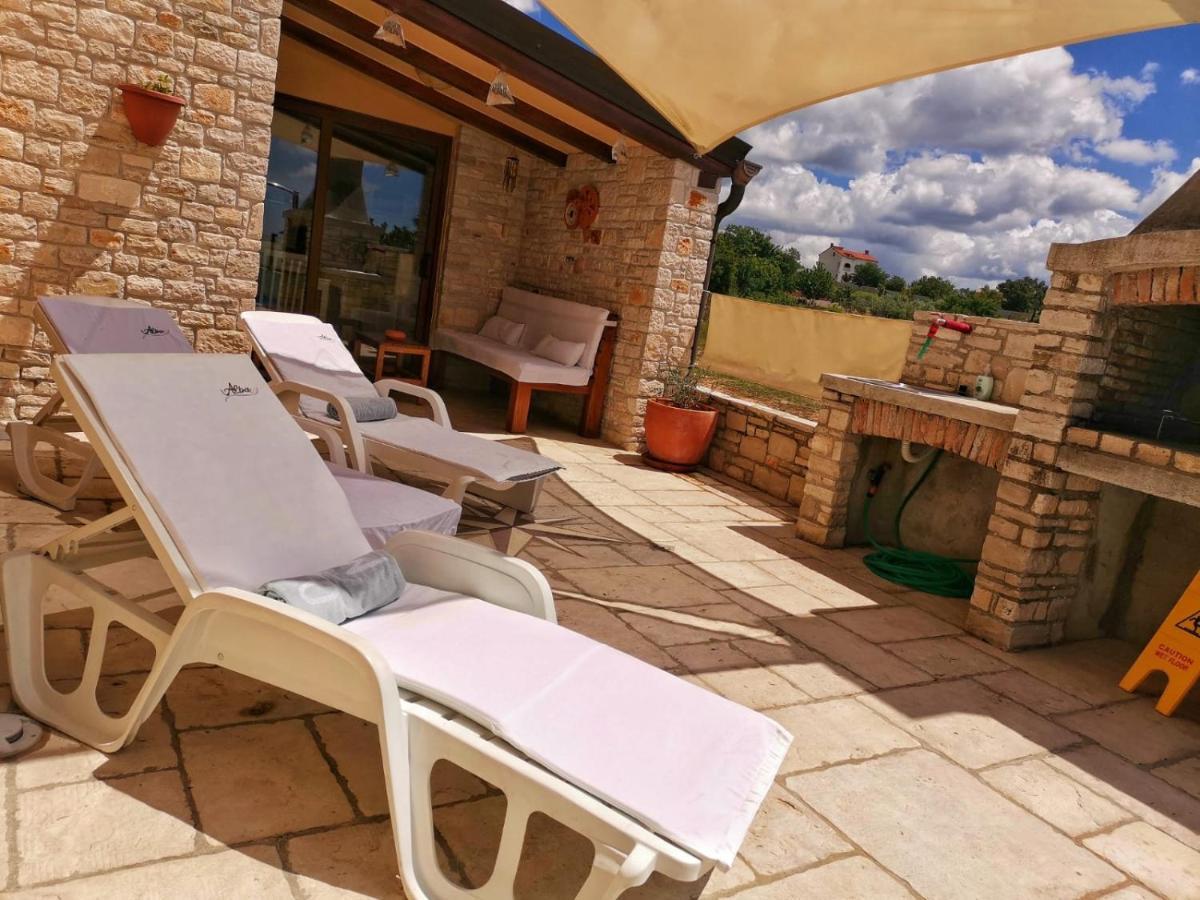 Luxury Apartment Alba With Pool Канфанар Экстерьер фото