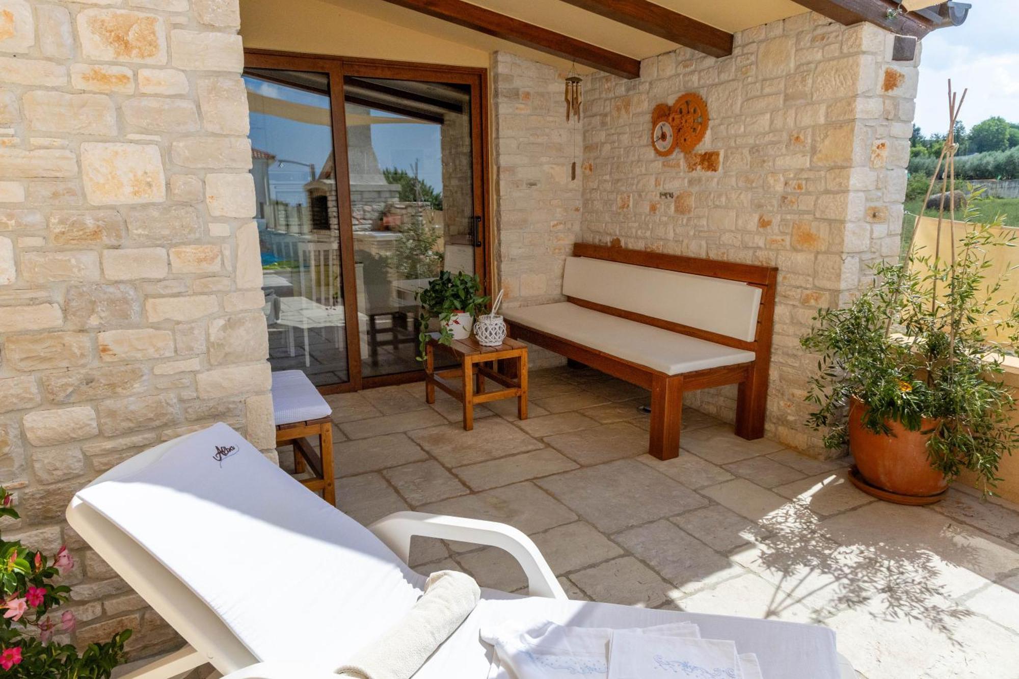 Luxury Apartment Alba With Pool Канфанар Экстерьер фото