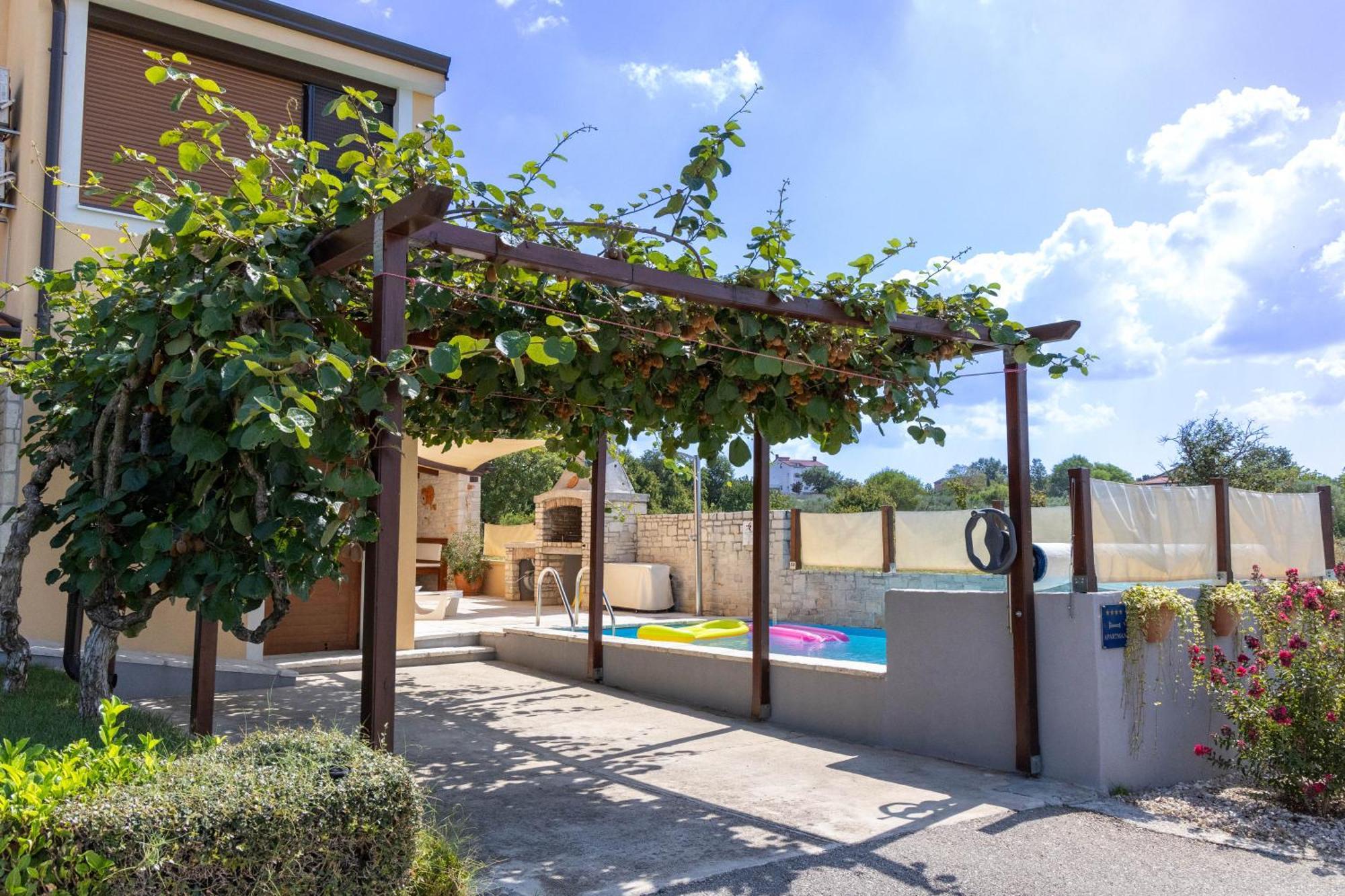Luxury Apartment Alba With Pool Канфанар Экстерьер фото